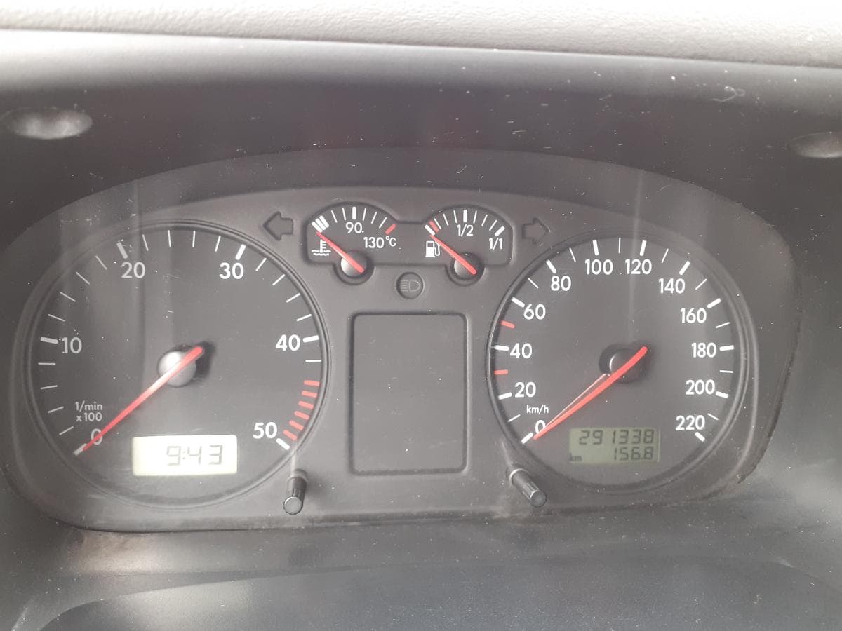 Volkswagen Transporter 2.4 D · 9 lugares · Ano 2000 — imagen 12
