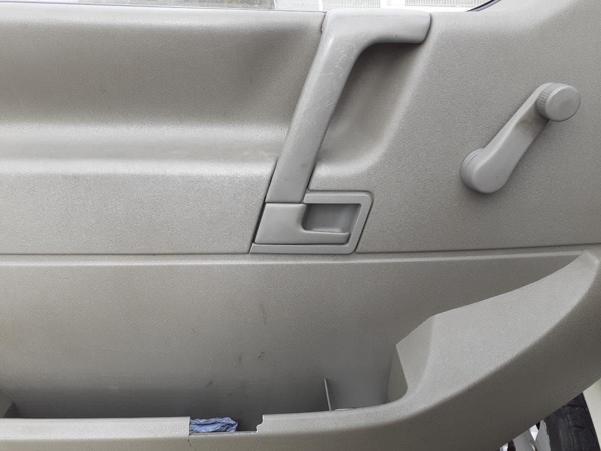 Volkswagen Transporter 2.4 D · 9 lugares · Ano 2000 — imagen 9