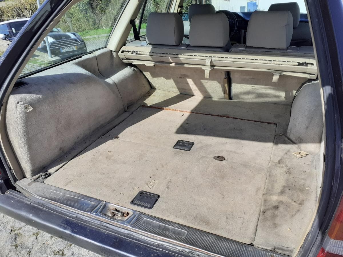 Mercedes-Benz E250 · Ano 1993 — imagen 15