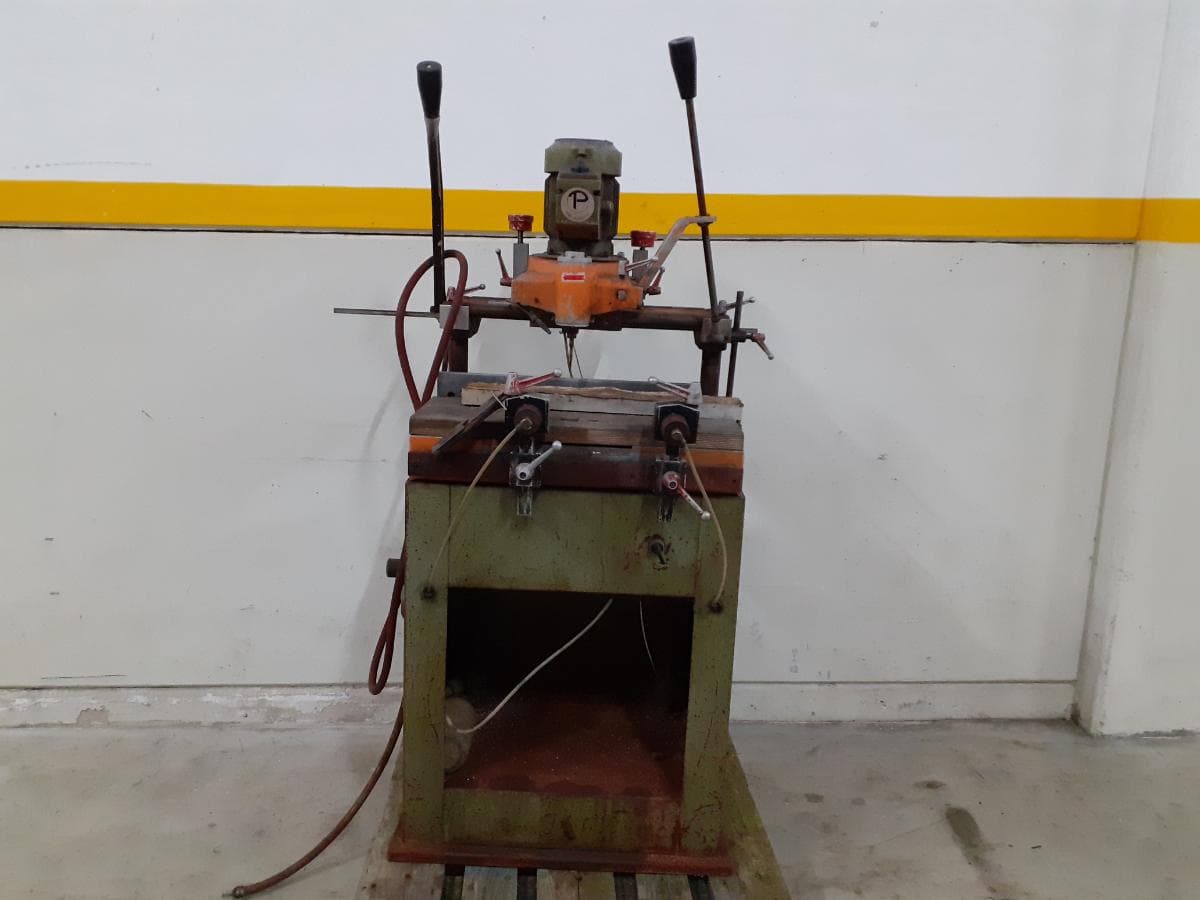 Máquina Furar TF300