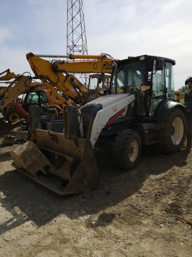 Retroexcavadora Mixta Terex 820 — image 1