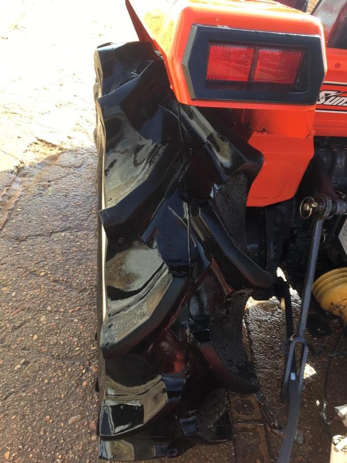 Tractor Kubota ZL1-255 — imagem 4