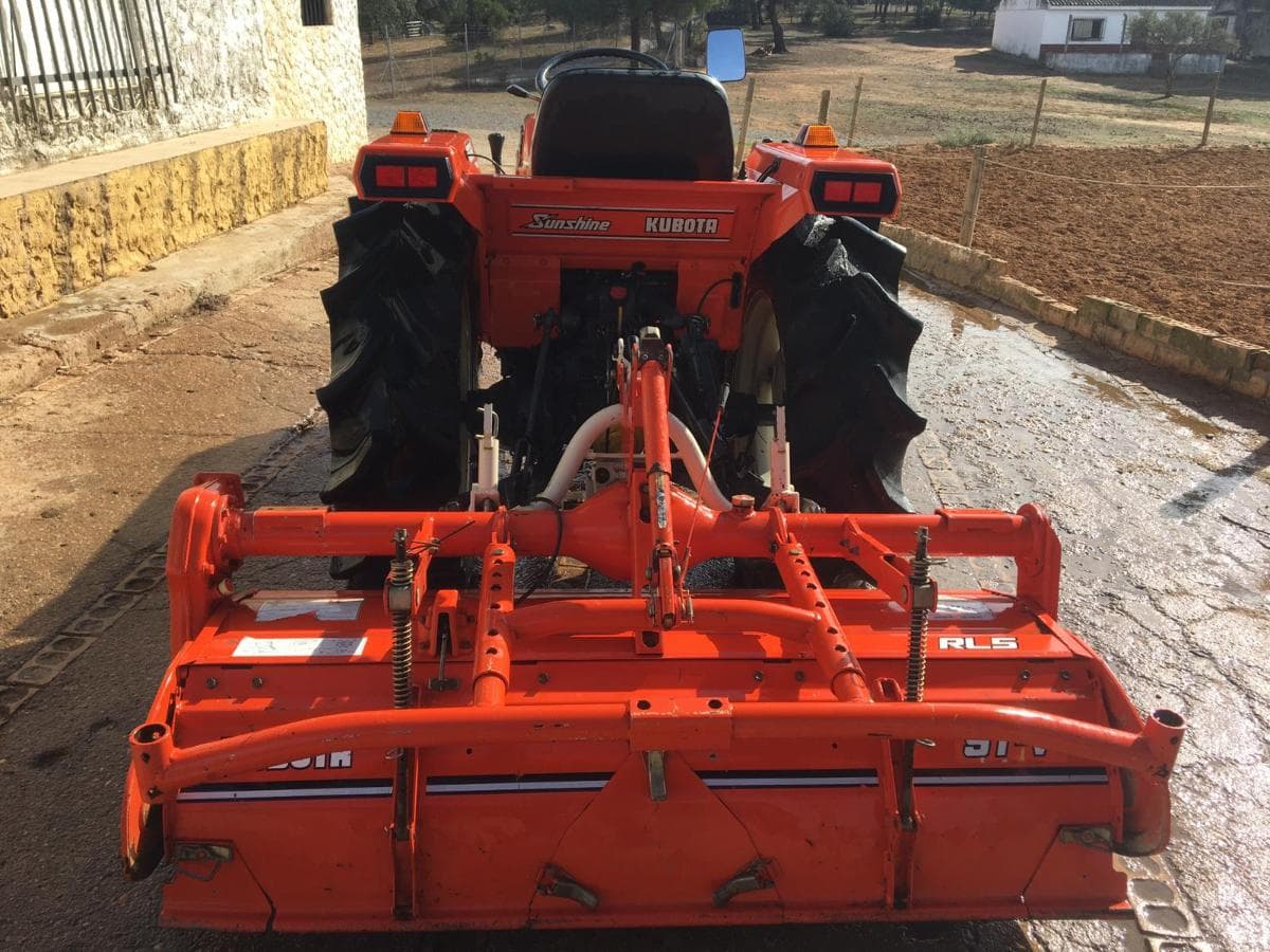 Tractor Kubota ZL1-255 — imagem 6