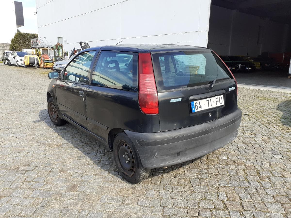 Fiat Punto D — image 4