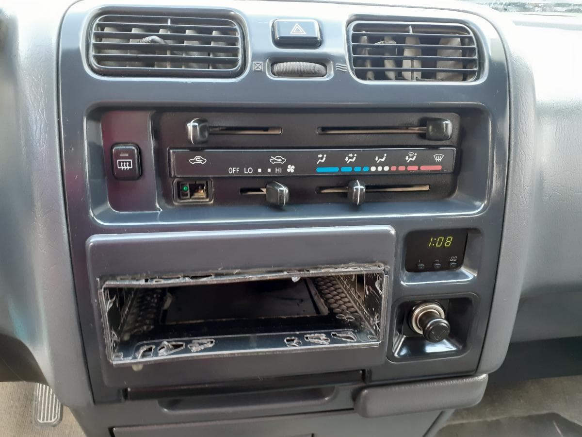 Toyota Hiace · Ano 2000 — imagen 14
