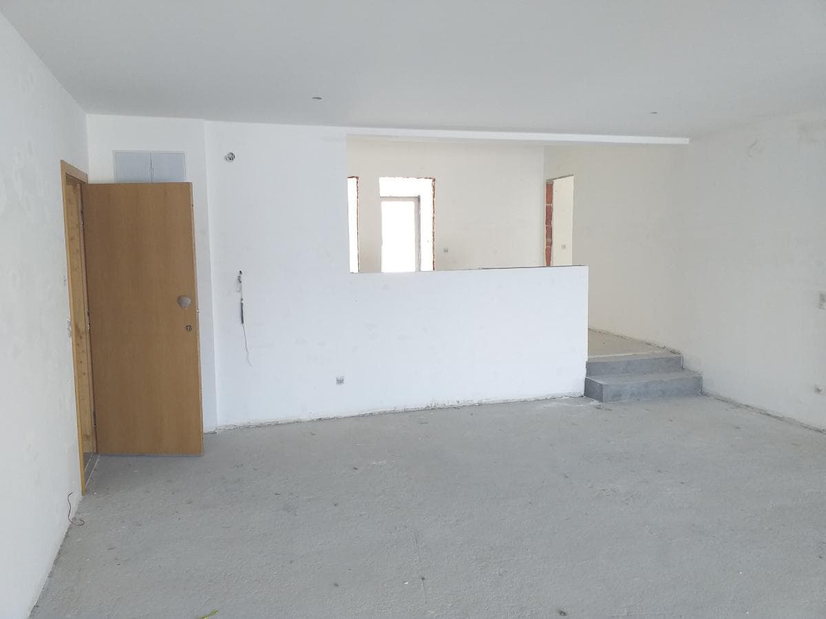 Apartamento T3 c/ Garagem · Chaves — imagen 2