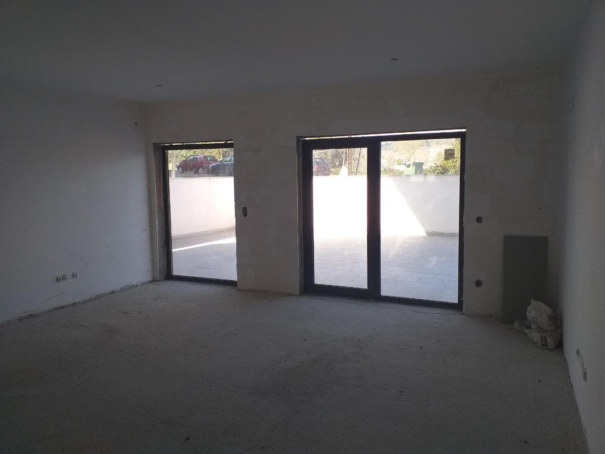 Apartamento T3 c/ Garagem · Chaves — imagen 4