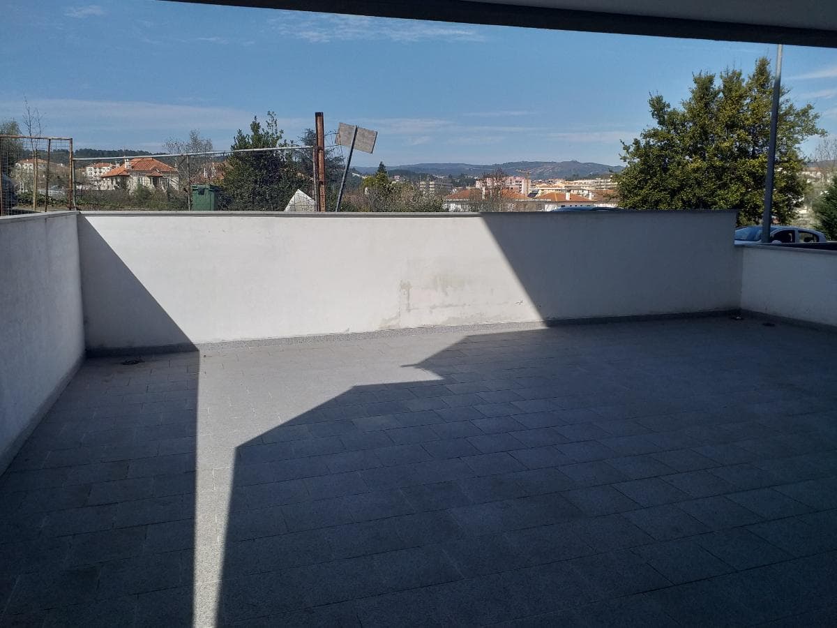Apartamento T3 c/ Garagem · Chaves — imagen 7