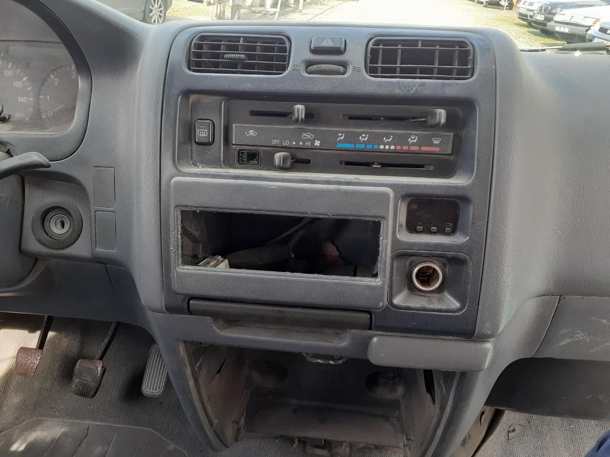 Toyota Hiace · Ano 2000 — imagem 9