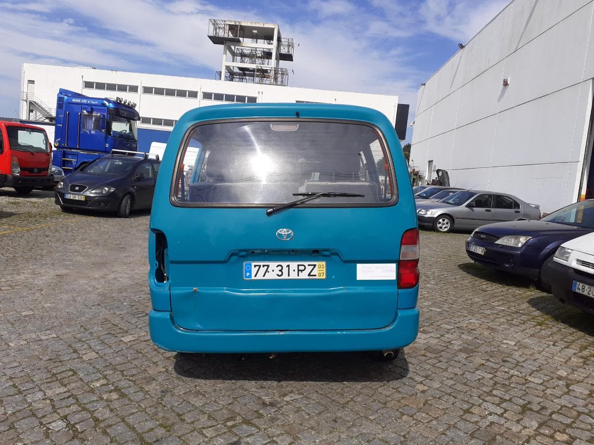 Toyota Hiace · Ano 2000 — imagem 2
