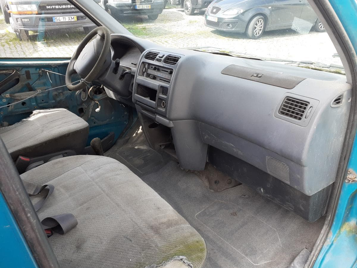 Toyota Hiace · Ano 2000 — imagem 3