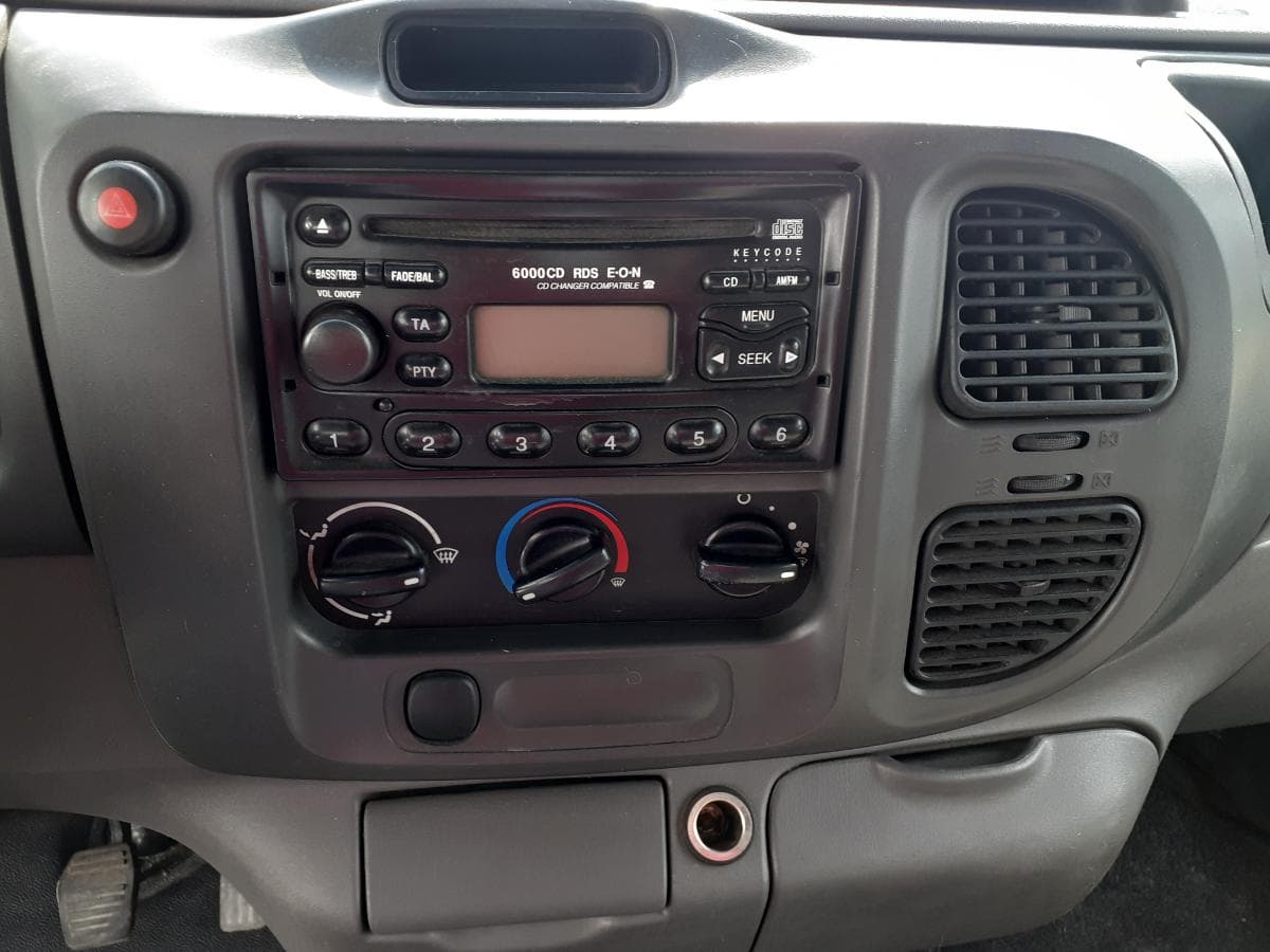 Ford Transit · Ano 2005 — imagen 10