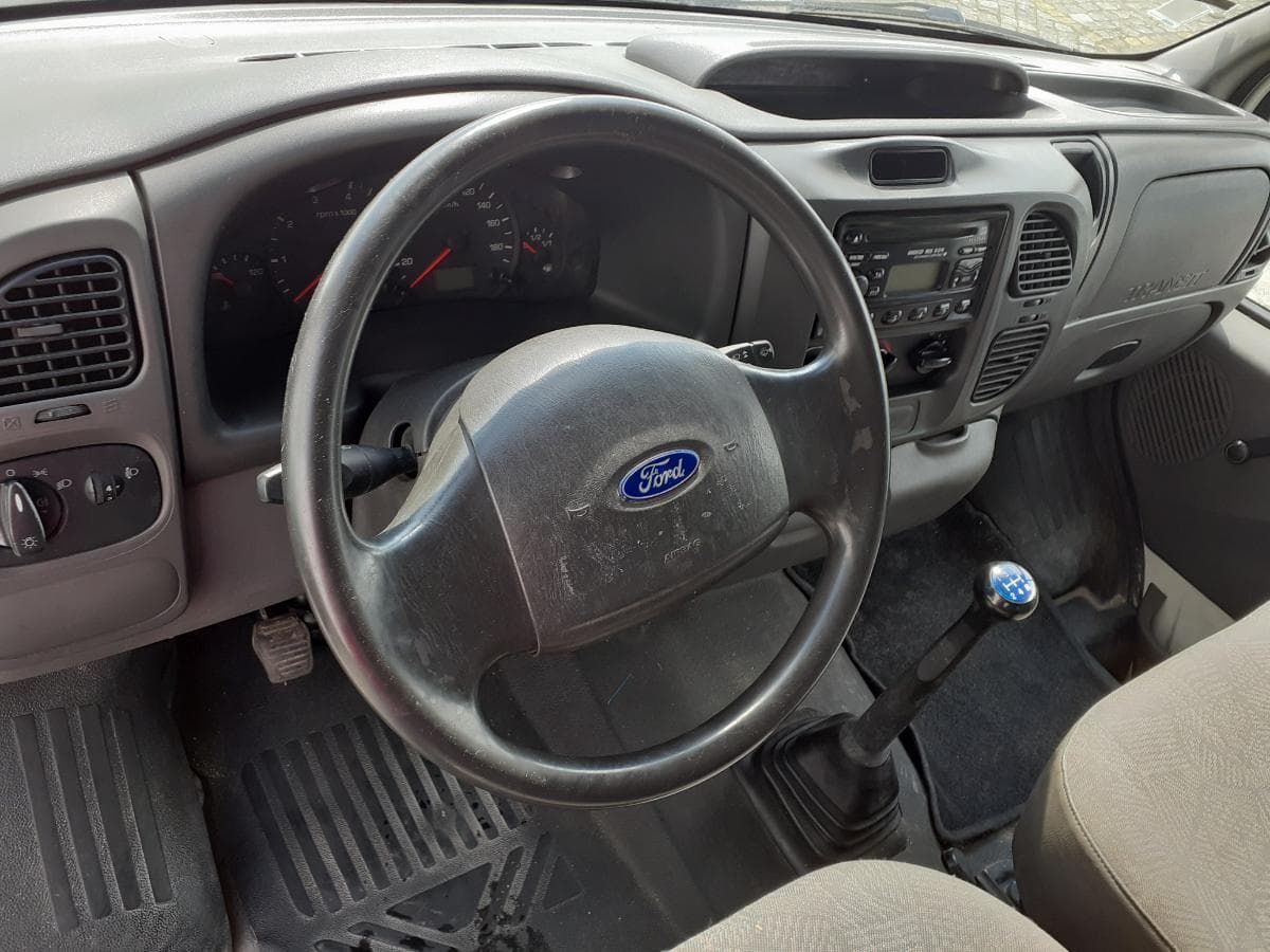 Ford Transit · Ano 2005 — imagen 8
