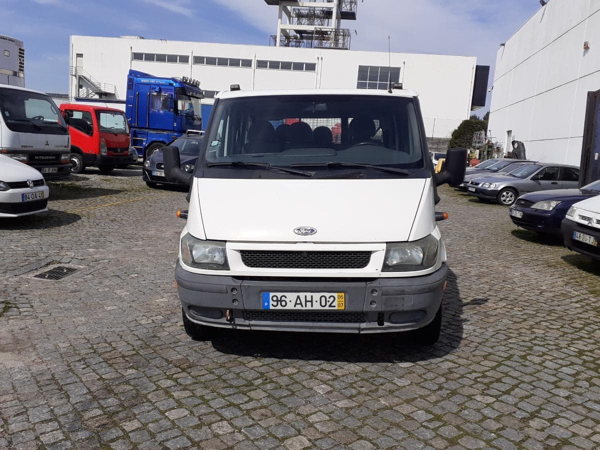 Ford Transit · Ano 2005 — imagen 2