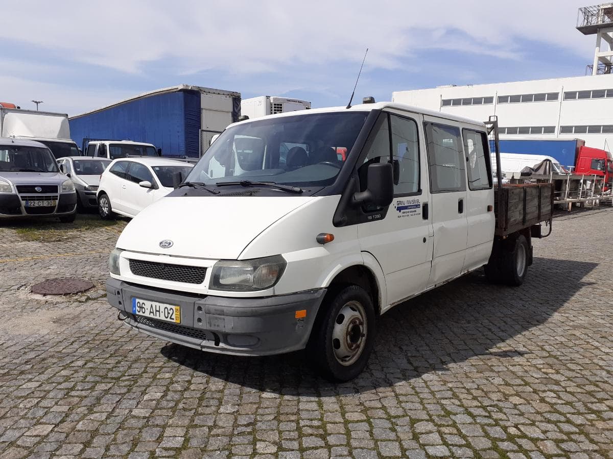 Ford Transit · Ano 2005