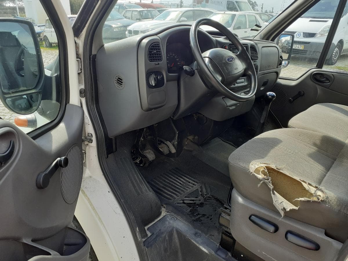Ford Transit · Ano 2005 — imagen 6