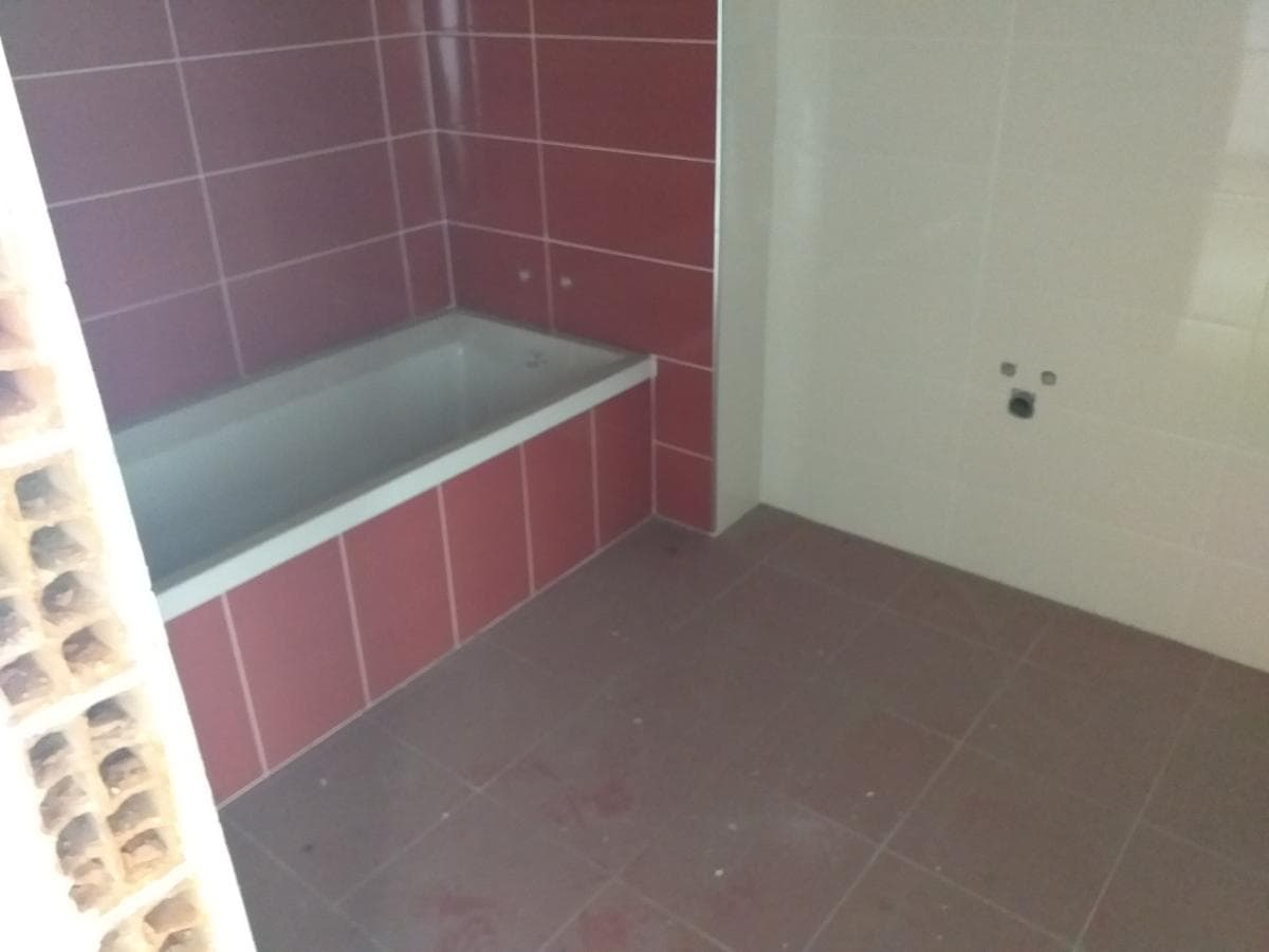 Apartamento T3 c/ Garagem · Chaves — imagen 7