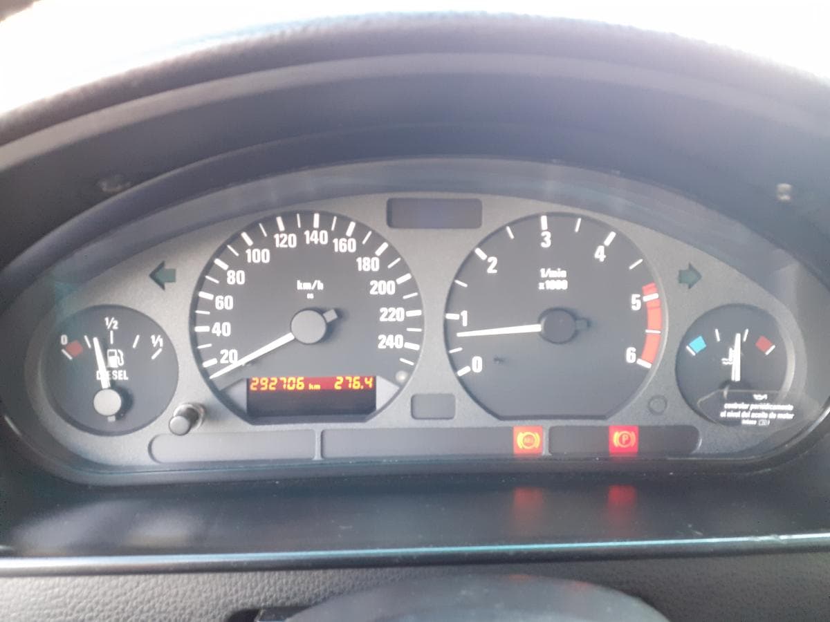 BMW 318 TDS · Ano 1999 — imagem 12