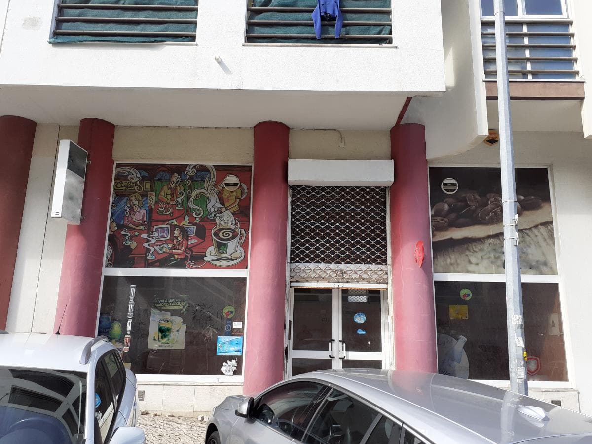 Loja · Almada — imagem 1