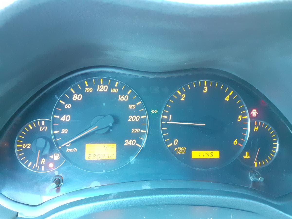 Toyota Avensis 2.0 D4D · Ano 2006 — imagen 11
