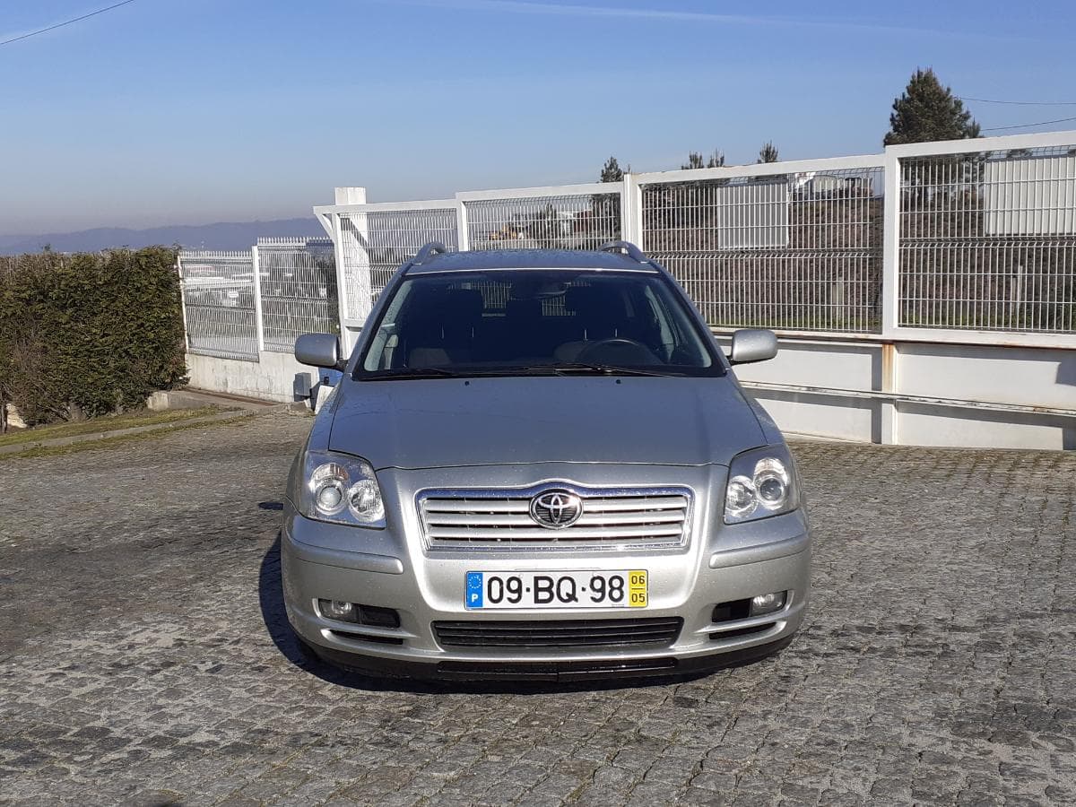 Toyota Avensis 2.0 D4D · Ano 2006 — imagen 2