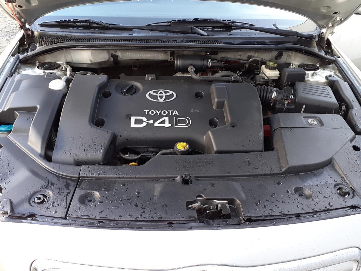 Toyota Avensis 2.0 D4D · Ano 2006 — imagen 17