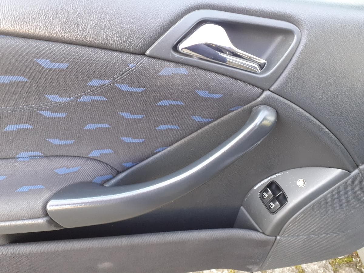 Mercedes-Benz C20 CDI · Ano 2001 — imagen 9