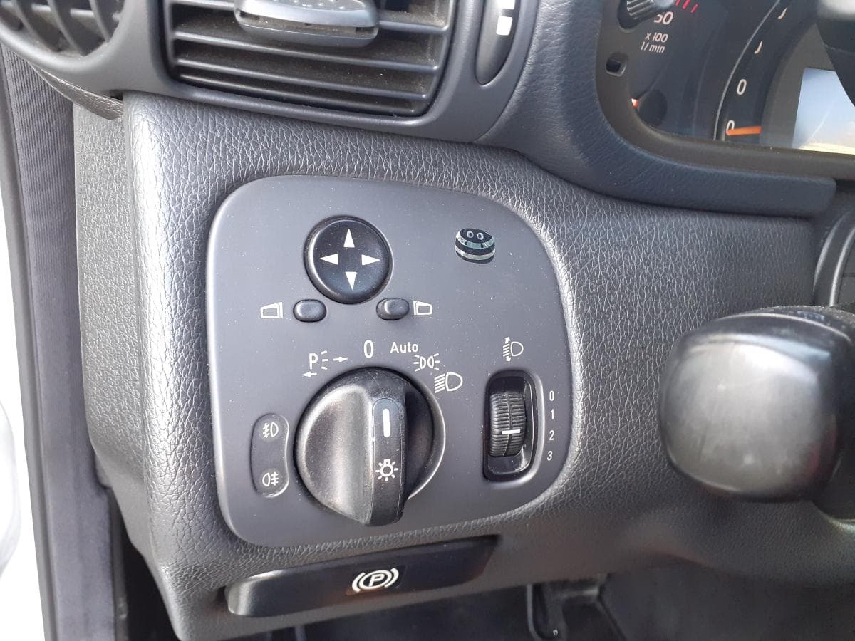 Mercedes-Benz C20 CDI · Ano 2001 — imagen 14