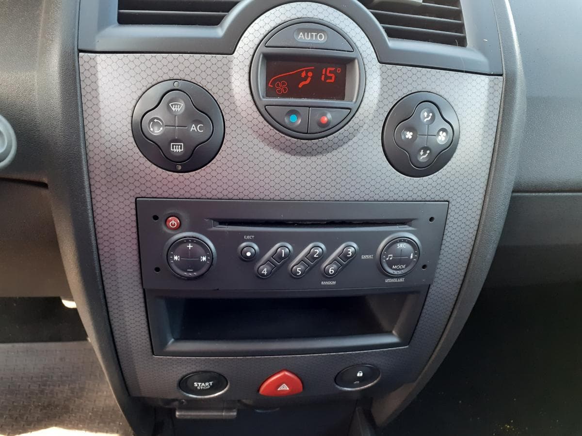 Renault Mégane 1.9 DCI · Ano 2005 — imagem 11