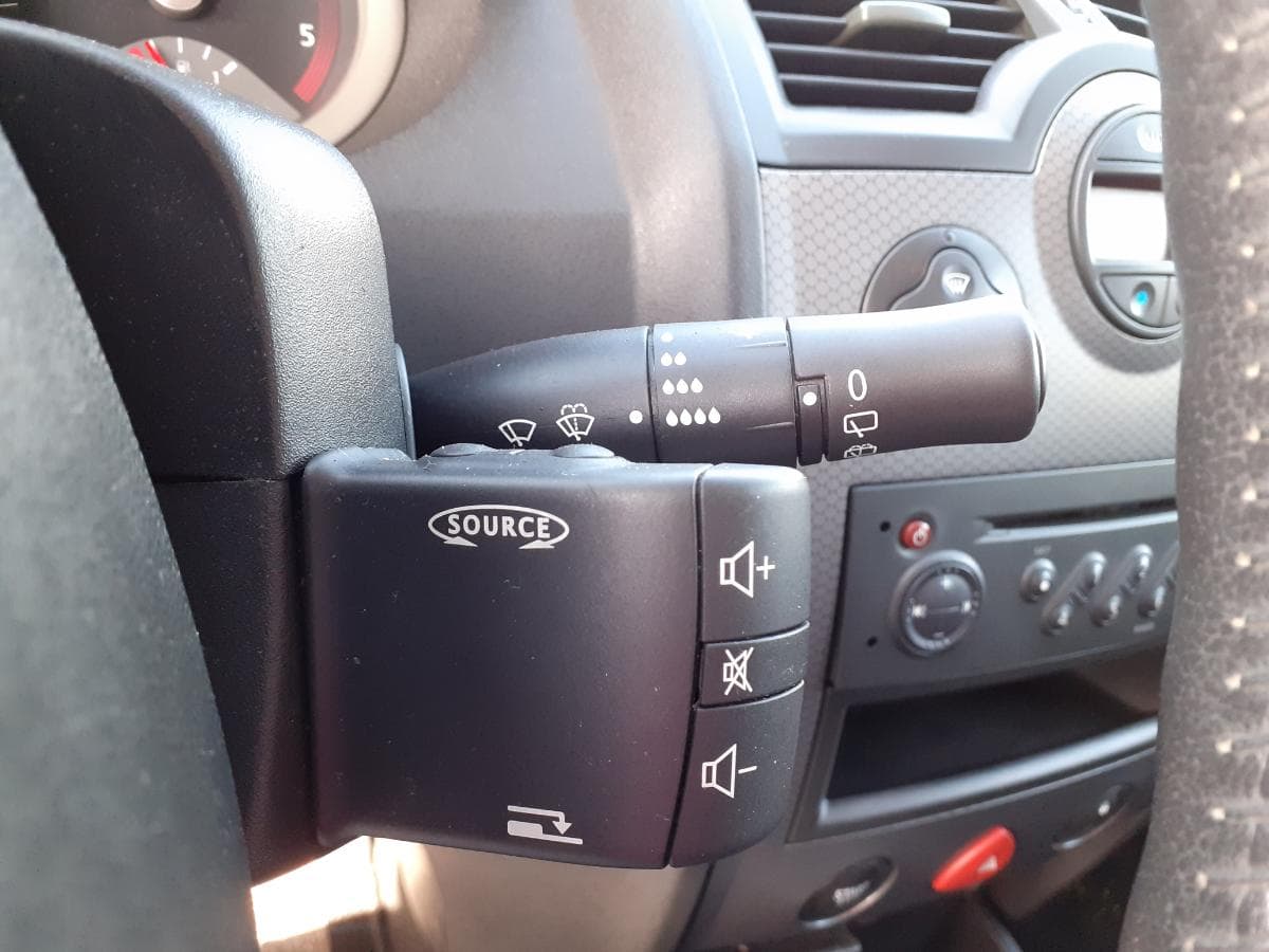Renault Mégane 1.9 DCI · Ano 2005 — imagem 13