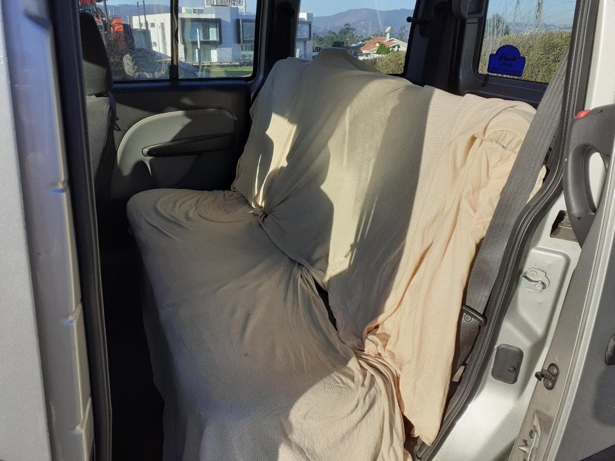 Fiat Doblo 1.3D · 7 lugares — imagen 14
