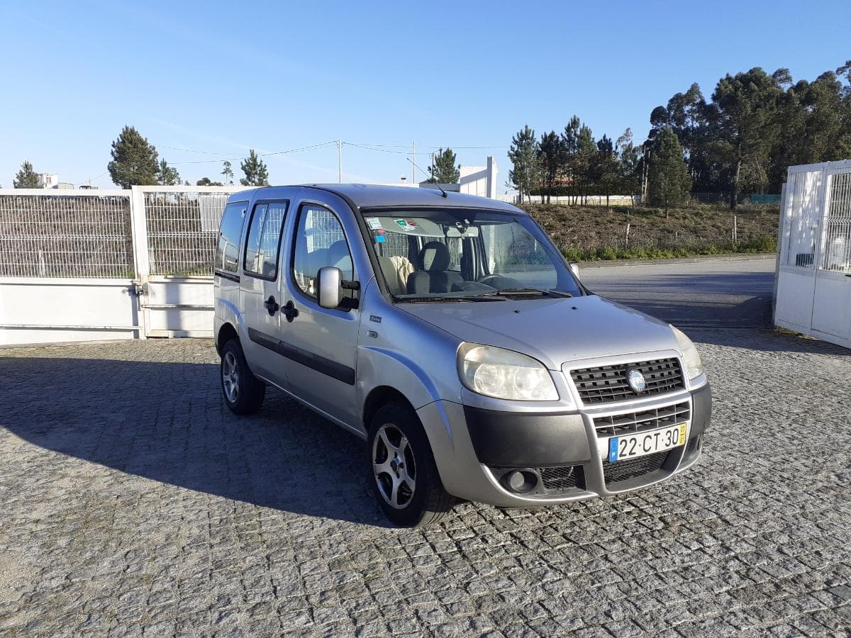Fiat Doblo 1.3D · 7 lugares — imagen 1