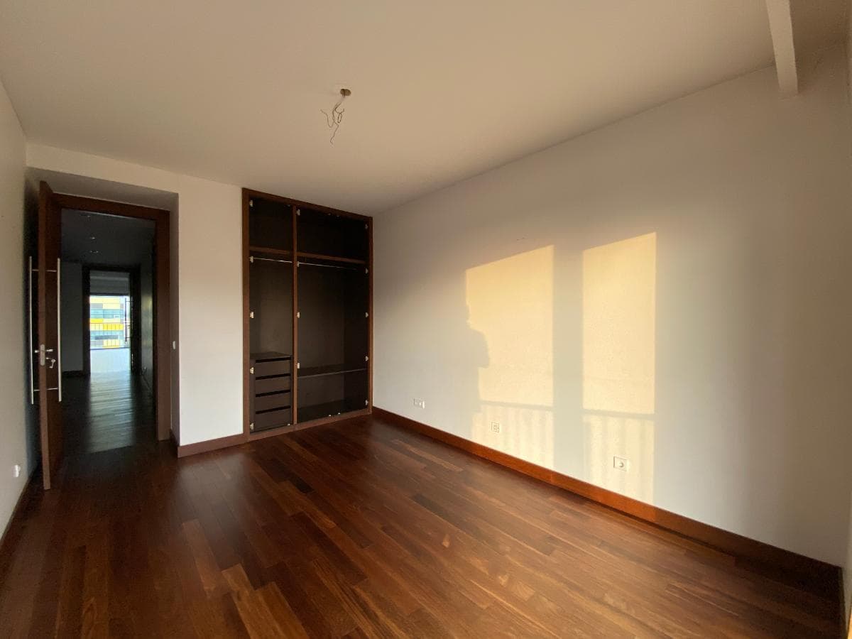 Apartamento T4 + Lugar de Garagem + Arrumos · Vila Nova de Gaia — imagen 4