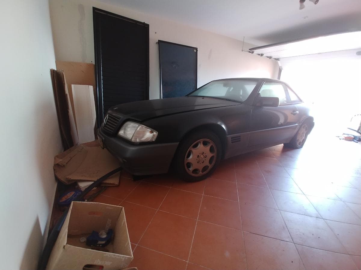 Mercedes-Benz SL 320 — image 2