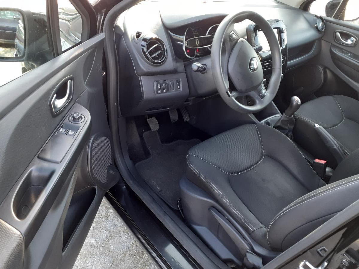 Renault Clio 0.9 TCE · Ano 2015 — imagen 7