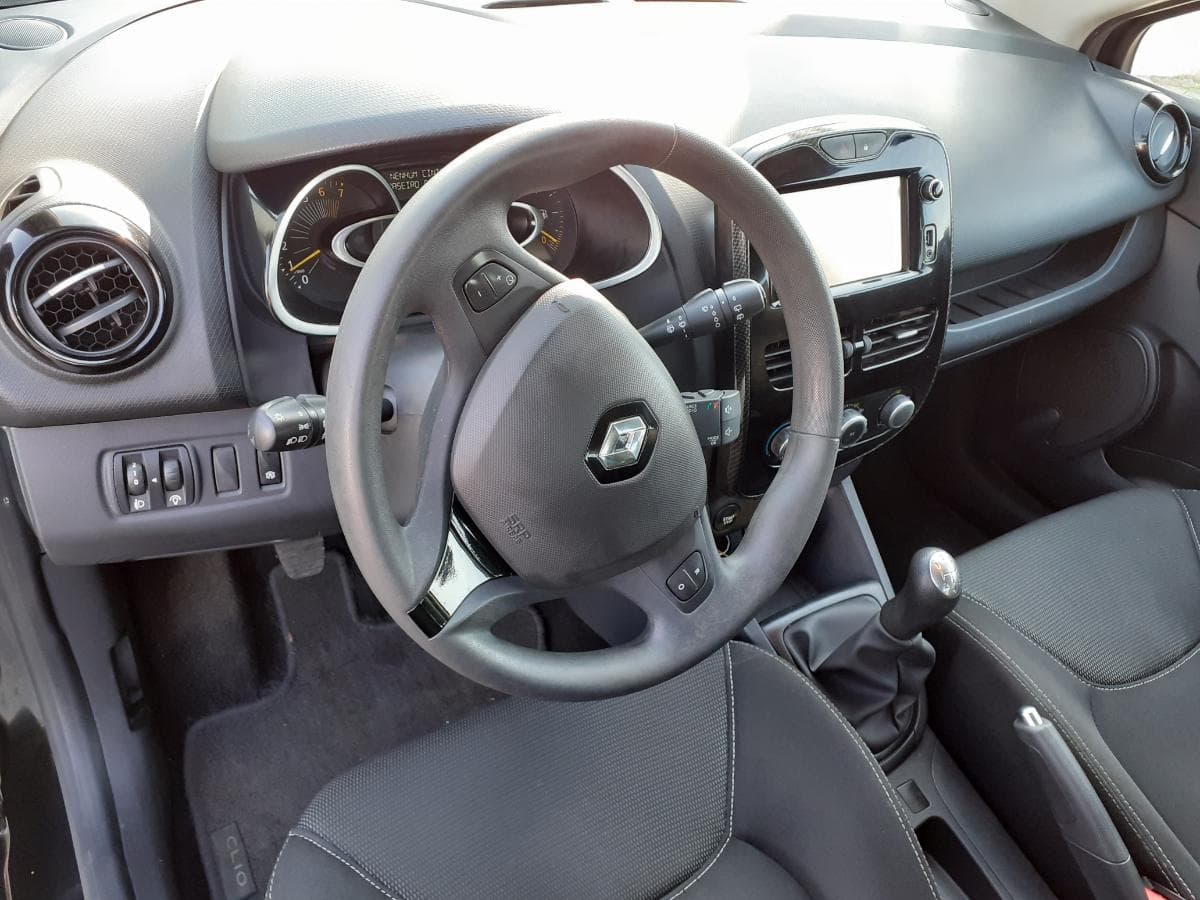 Renault Clio 0.9 TCE · Ano 2015 — imagen 10