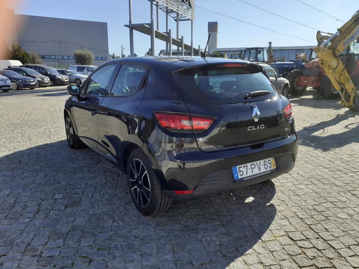 Renault Clio 0.9 TCE · Ano 2015 — imagen 4