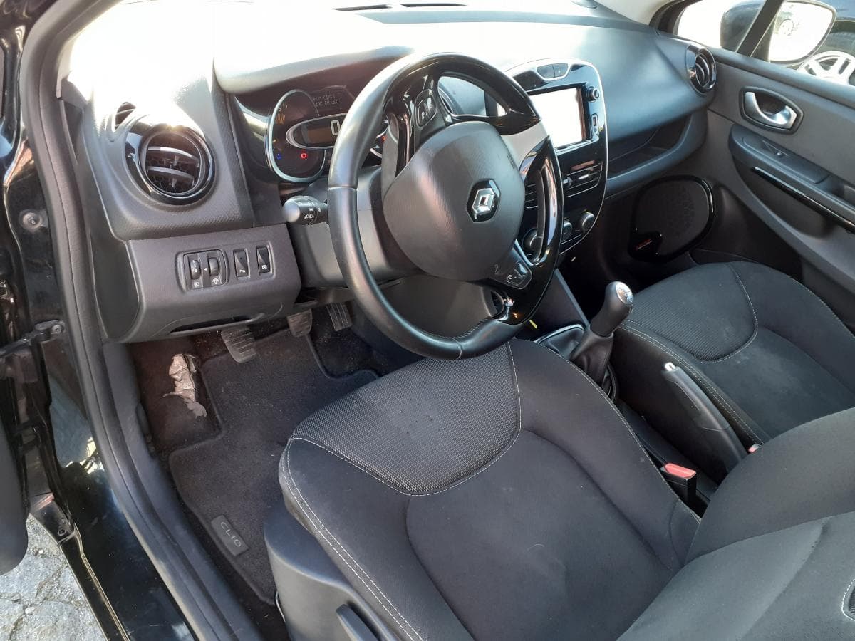 Renault Clio Break 1.5 DCI · Ano 2015 — imagem 7