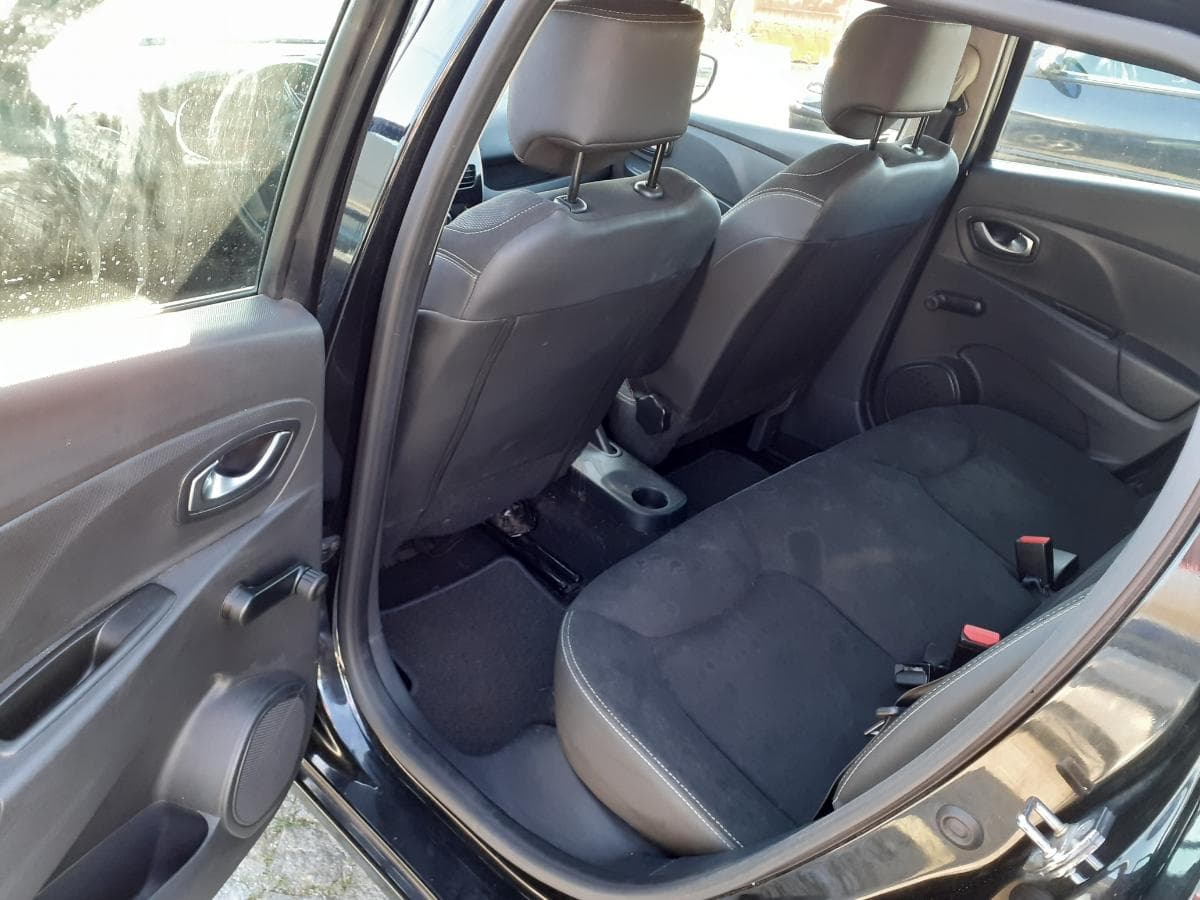 Renault Clio Break 1.5 DCI · Ano 2015 — imagem 15