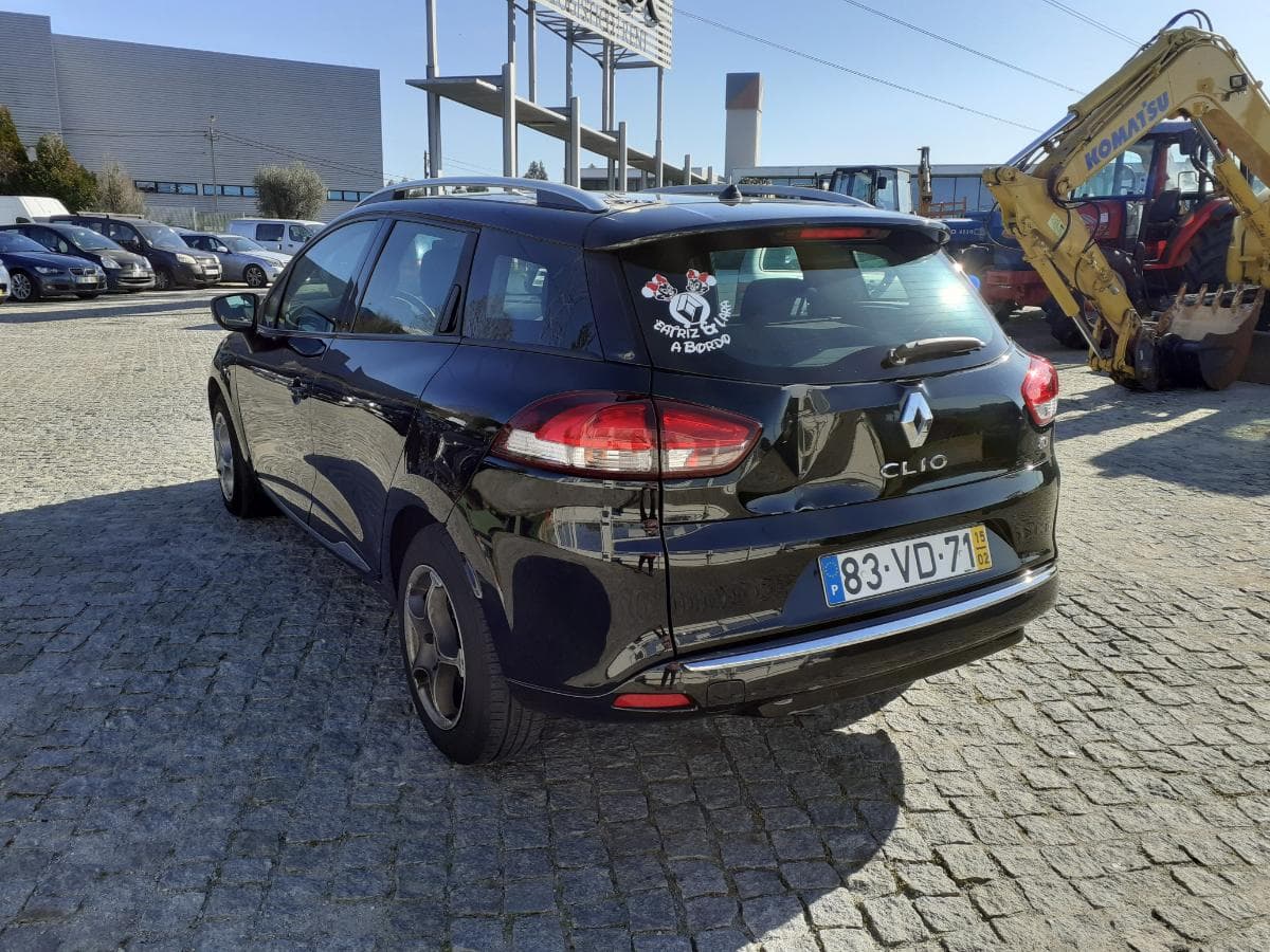 Renault Clio Break 1.5 DCI · Ano 2015 — imagem 4
