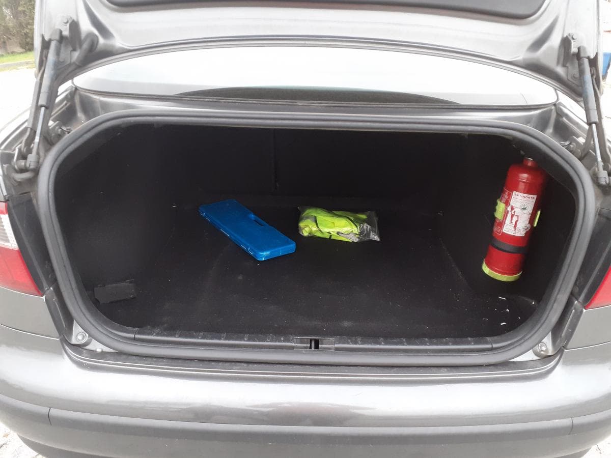 Seat Toledo 1.6 16V · Ano 2003 — imagem 15