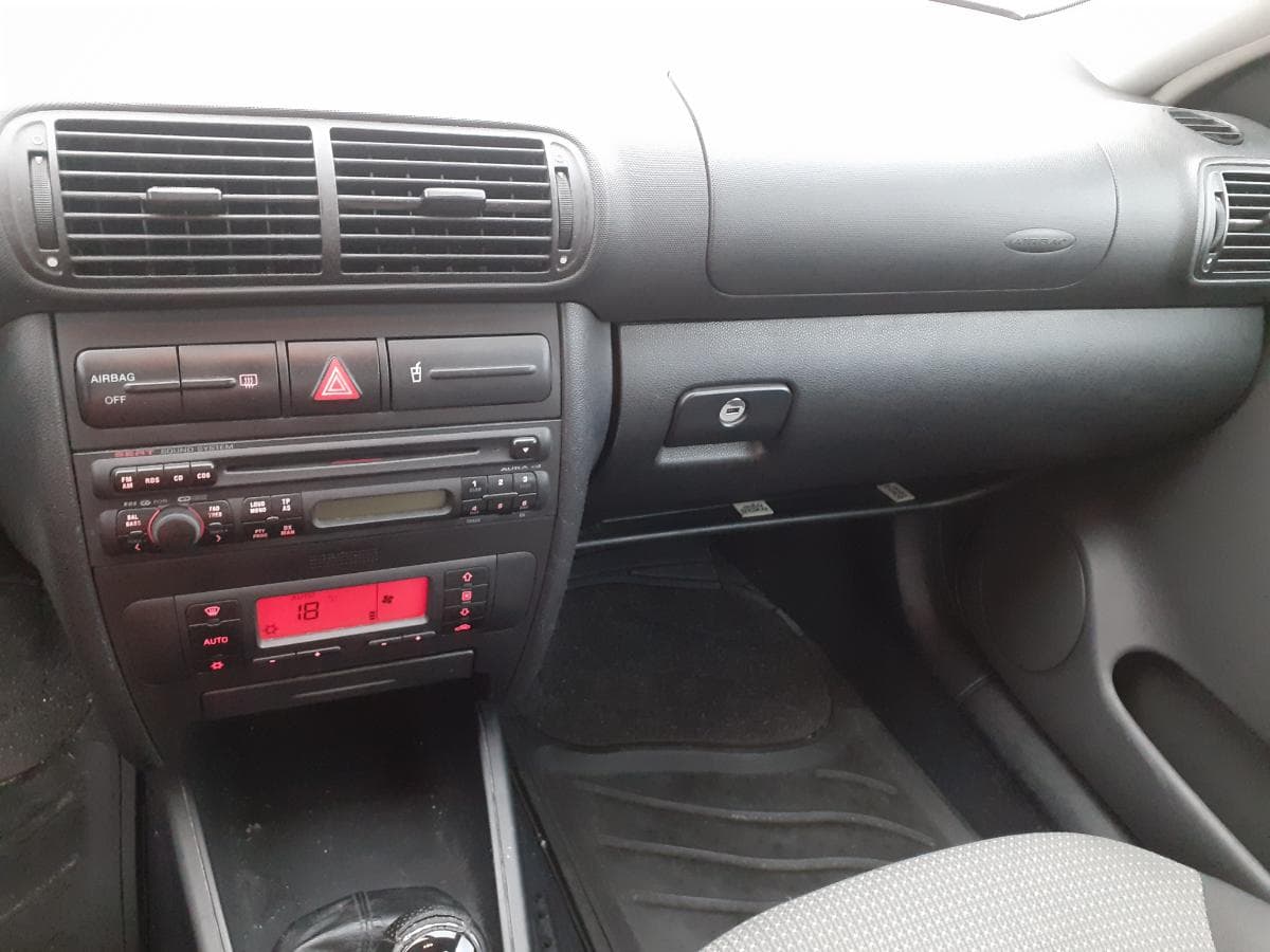 Seat Toledo 1.6 16V · Ano 2003 — imagem 11