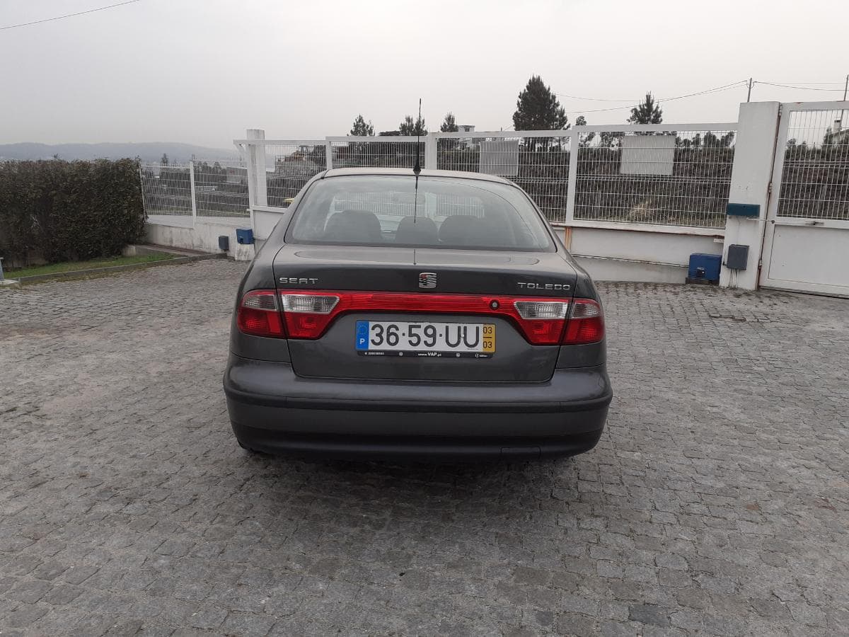 Seat Toledo 1.6 16V · Ano 2003 — imagem 5
