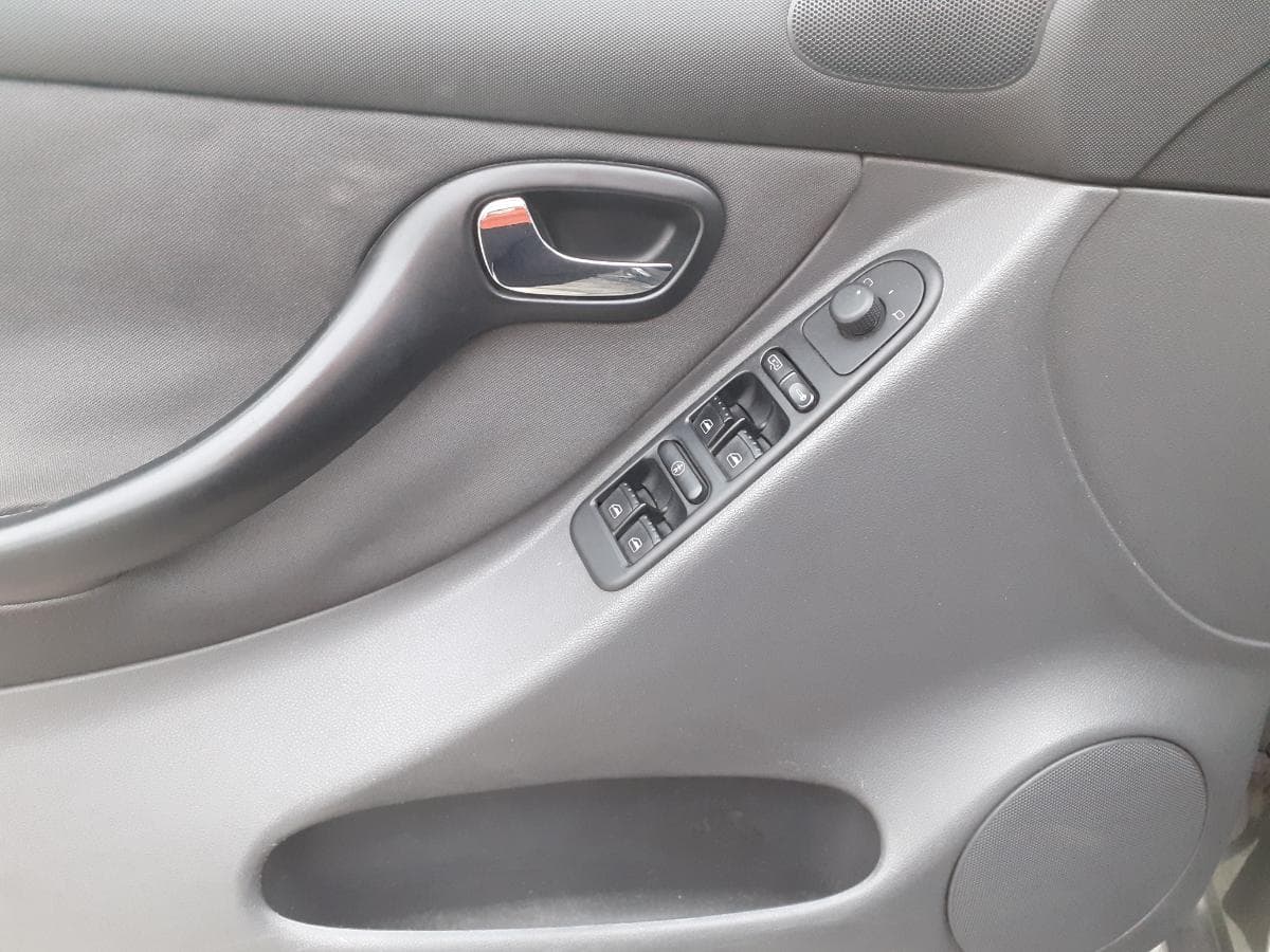 Seat Toledo 1.6 16V · Ano 2003 — imagem 9