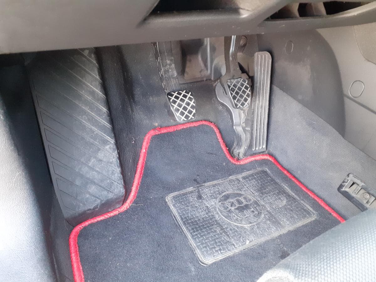 Audi A3 2.0 TDI · Ano 2003 — imagem 8