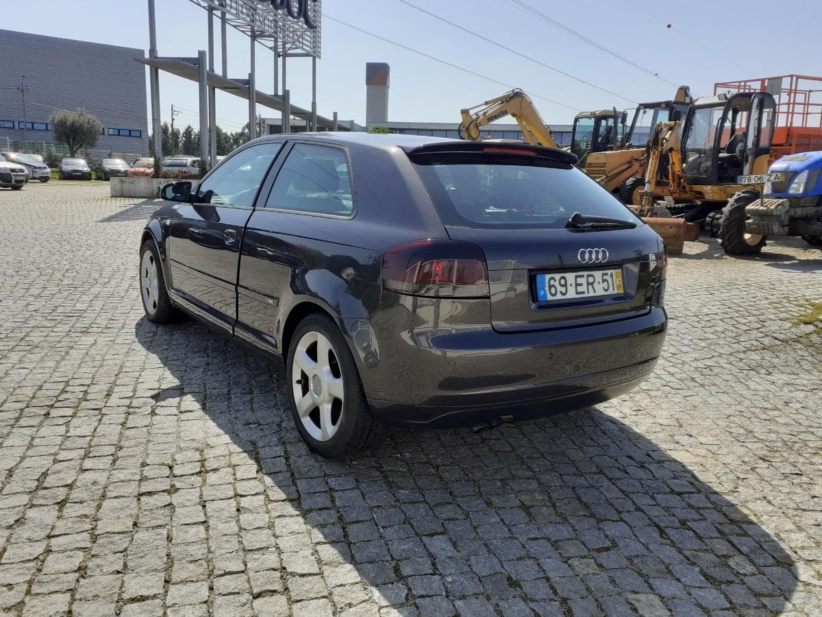 Audi A3 2.0 TDI · Ano 2003 — imagem 6