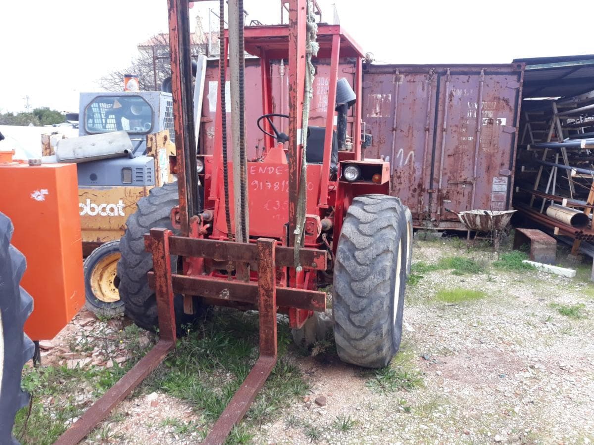 Manitou forklift — image 1