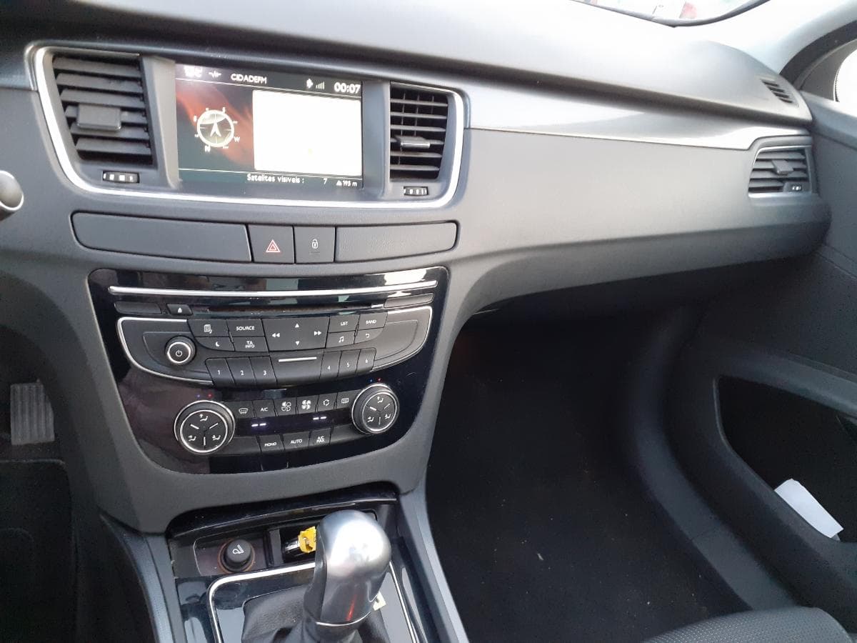 Peugeot 508 1.6 HDI SW · Ano 2014 — image 11
