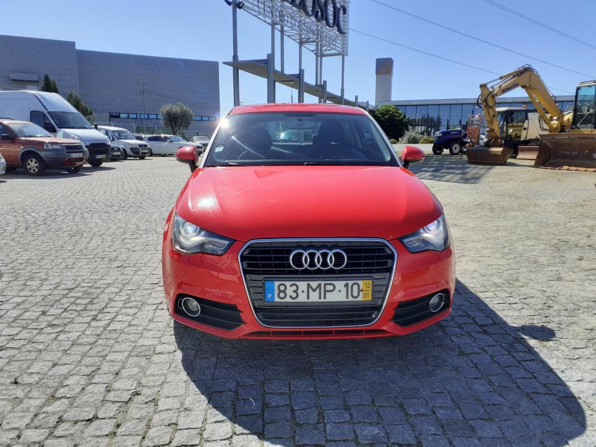 Audi A1 1.6 TDI · Ano 2012 — imagem 2