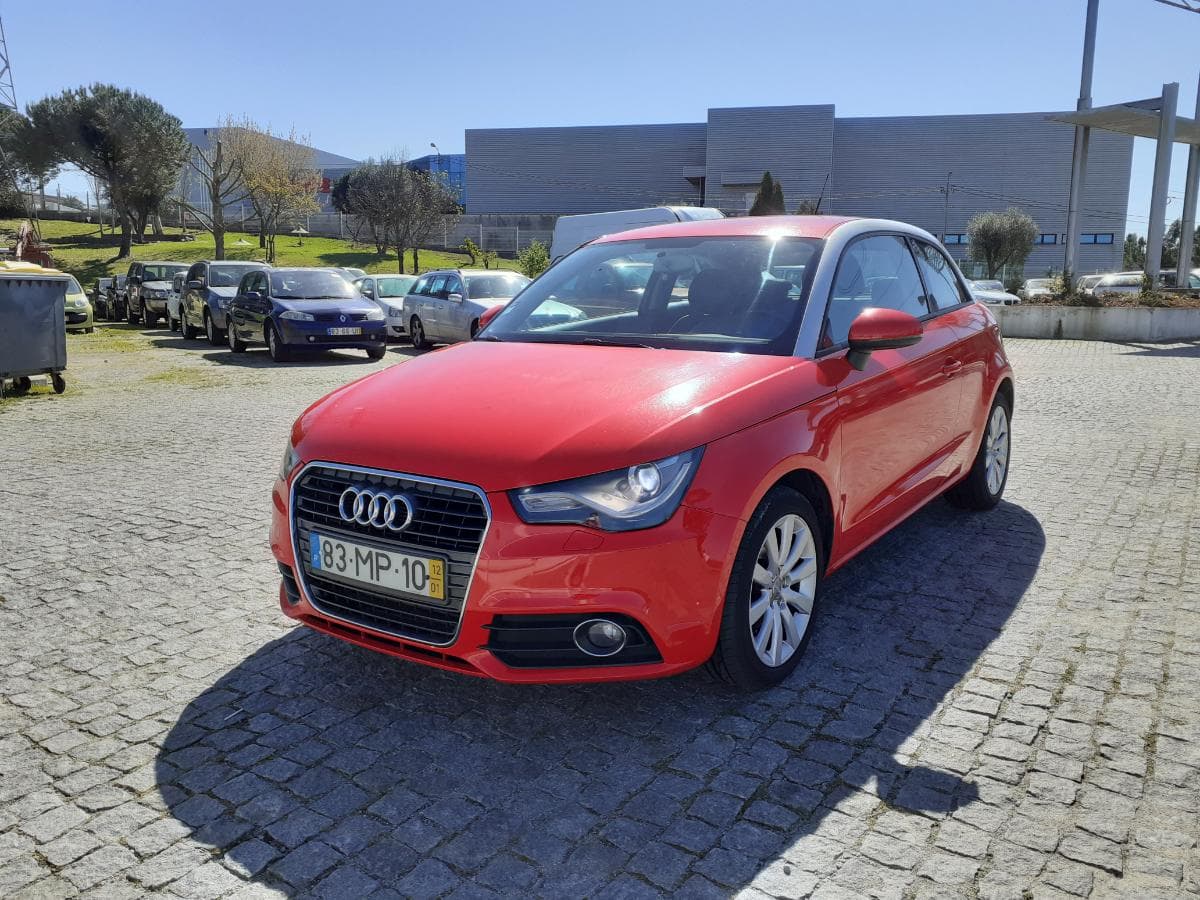 Audi A1 1.6 TDI · Ano 2012 — imagem 3